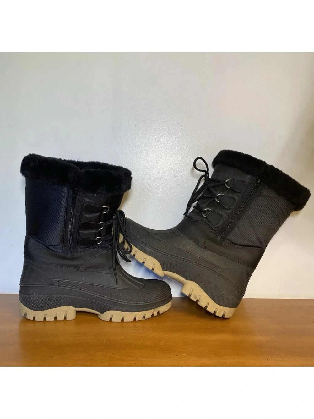 Women’s 8 Faux Fur Lined Winter Snow Boots Mid-Calf Hiking Boots Insulated Warm